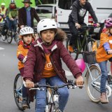 Kinder bei einer Fahrraddemonstration.