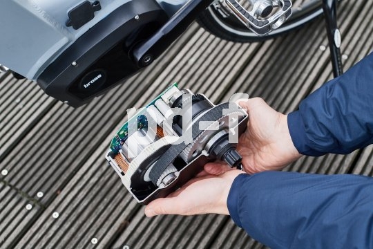 Viel Technik auf engem Raum: Für die Motoren steht an E-Bikes nur begrenzt Platz zur Verfügung. Spezialist Brose, ein Unternehmen aus der Autozulieferindustrie, fertigt fünf unterschiedlich ausgelegte Mittelmotoren für die Verwendung an Fahrrädern.