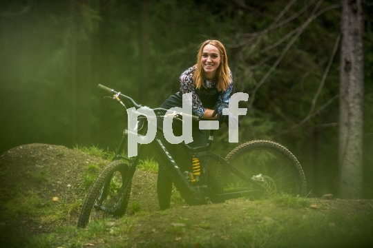 Die Bildunterschrift wird in Bälde eingefügt. Sie können uns aber gern auch per E-Mail oder Telefon kontaktieren, wir helfen gerne weiter.Mountainbikes haben sich auch im Alltagseinsatz bestens bewährt.