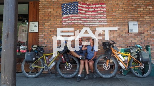 Andreas Hübl durchquerte mit seiner Partnerin Anita die Rocky Mountains per Rad.