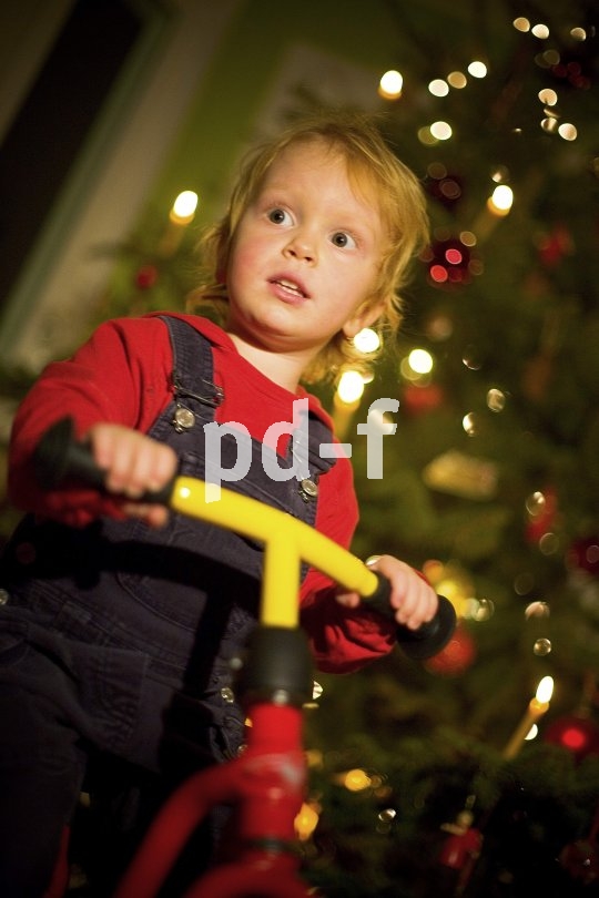 Nicht irgendeine Gabe: Ein Laufrad schenkt Bewegung, Gesundheit und Lebensfreude.