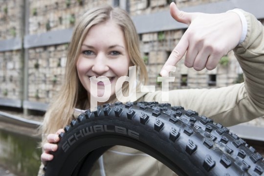 Viel Volumen und kräftiges Profil mach moderne Mountainbike-Reifen besonders griffig und traktionsstark.