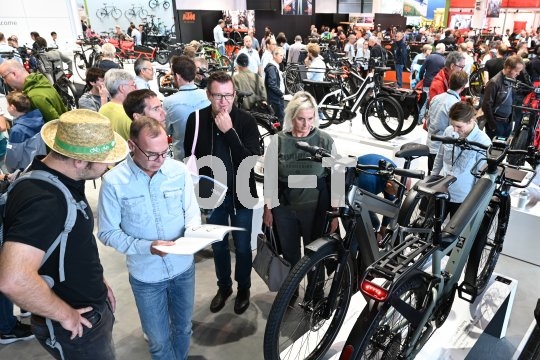 Die Bildunterschrift wird in Bälde eingefügt. Sie können uns aber gern auch per E-Mail oder Telefon kontaktieren, wir helfen gerne weiter.