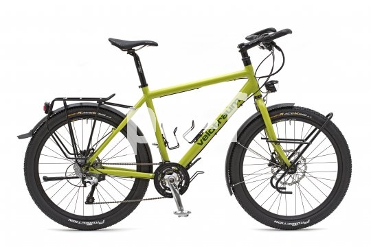 Reiseradler sind Individualisten, und so wünschen sie sich auch ihr Fahrrad: in Sachen Sitzposition und Komponenten genau an ihre Bedürfnisse angepasst.