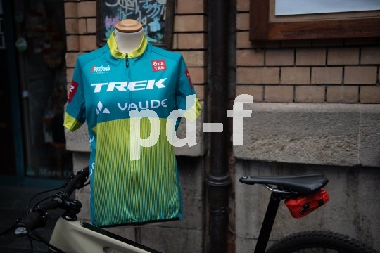 Die Bildunterschrift wird in Bälde eingefügt. Sie können uns aber gern auch per E-Mail oder Telefon kontaktieren, wir helfen gerne weiter.