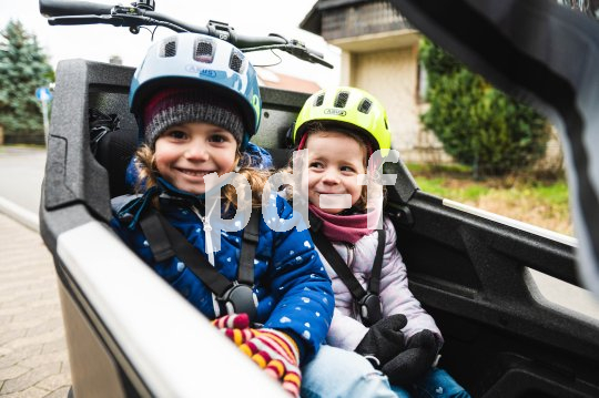 Kinder in Lastenrad