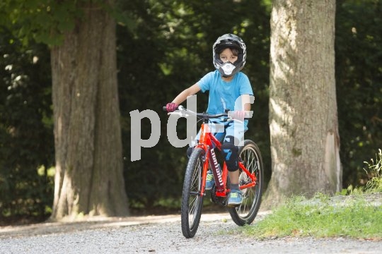 Ob im Bikepark, auf Trails oder Schotterpisten: Kindgerechte Mountainbikes machen Kindern Spaß und steigern ihre Lust aufs Radfahren.