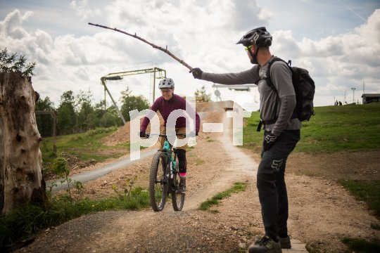 Die Bildunterschrift wird in Bälde eingefügt. Sie können uns aber gern auch per E-Mail oder Telefon kontaktieren, wir helfen gerne weiter.