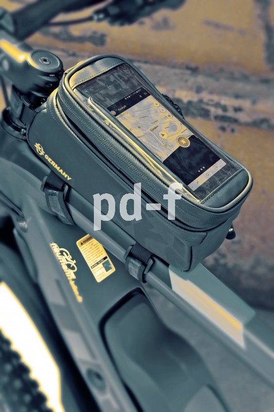 Von SKS kommt mit der "Explorer Smart" eine praktische Oberrohr-Tasche, in der sich wichtige Kleinigkeiten griffbereit transportieren lassen. In der Klarsichttasche findet das Smartphone einen idealen Platz - vor allem für Menschen, die mit ihm durch die Stadt navigieren.