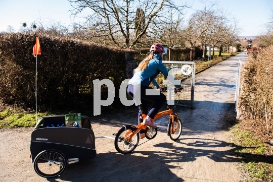 Auch Falträder können einen Anhänger ziehen! Eine kürzere Gabel macht die Sache noch einfacher.