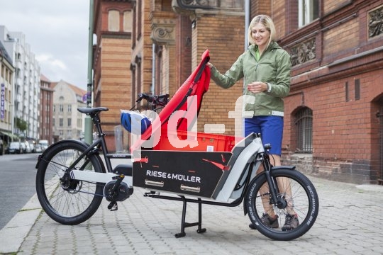 Noch sind Lastenräder ein exotischer Anblick, doch schon bald dürften sie als praktische, wendige Nutz- und Familienfahrzeuge nicht mehr wegzudenken sein.