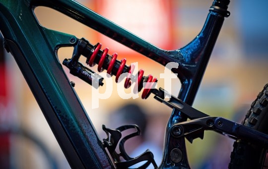 Edel, eloxiert, elektrisch? Radfans werden auf der Fahrrad-Leitmesse Eurobike was ihre Träume betrifft fündig wie selten sonst.