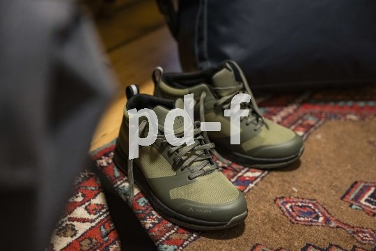 Schuhe spielen beim Radfahren im Winterhalbjahr eine entscheidende Rolle. Durch das Spritzwasser der Reifen sind sie hohen Belastungen ausgesetzt.