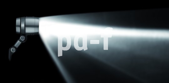 Einfach nur hell ist nicht alles - das Licht des Fahrradscheinwerfers muss auch gebündelt werden, um die Fahrbahn gut auszuleuchten.