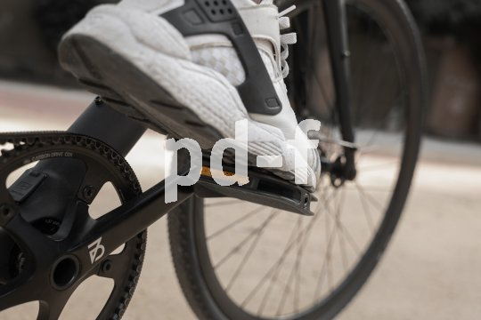 Schuh auf Fahrradpedal