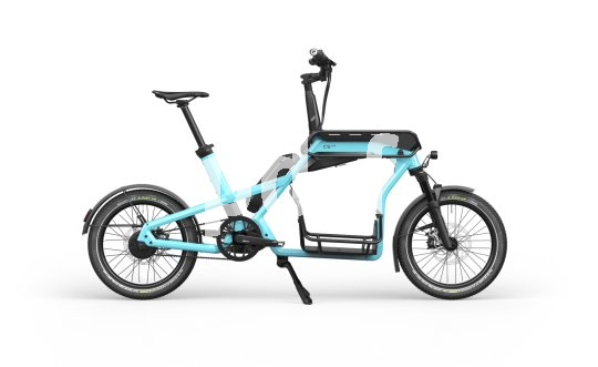 Mit dem Modell CS bietet Ca Go ein wendiges Cargobike, das sich aufgrund seiner kompakten Maße und vielen Zuladungsmöglichkeiten sehr gut für den urbanen Raum eignet. Freisteller eines Cargobikes in der Seitenansicht.