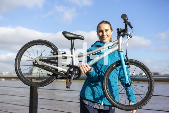 Leicht, sicher und schick: Hersteller Puky gibt seinem 18-Zoll-Kinderrad "S-Pro 18" u.a.einen Aluminiumrahmen, kindertaugliche Bremsen, eine Kettenummantelung und fünf Jahre Garantie mit auf den Radweg.