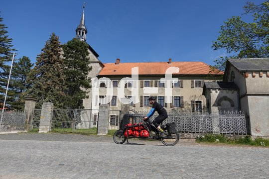 Die Bildunterschrift wird in Bälde eingefügt. Sie können uns aber gern auch per E-Mail oder Telefon kontaktieren, wir helfen gerne weiter.
