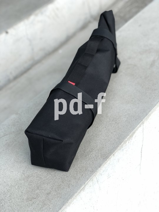 Die "Battery Bag" von Fahrer Berlin ist eine wasserdichte, gepolsterte Tasche für den häufig mitgeführten Zweitakku. Sie lässt sich sowohl auf dem Gepäckträger als auch am Rahmen besfestigen.