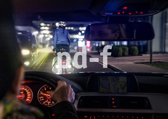 Gesehen zu werden ist immer noch das größte Sicherheitsplus. Reflektierende Packtaschen wie diese Modelle von Ortlieb nutzen ihre großen Flächen für beste Sichtbarkeit nachts und in der dunklen Jahreszeit.