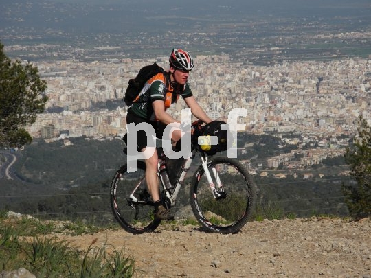Biken als Alltagsflucht: raus aus der Großstadt, rein in die Natur!