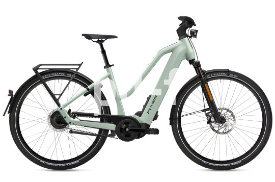 Ein S-Pedelec vor weißem Hintergrund.