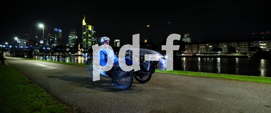 Die Verkleidung dient als Wetterschutz und verbessert die Aerodynamik, sodass man bei Wind und Wetter noch flotter unterwegs ist.