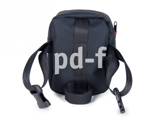 Eine pfiffige Radfahrer-Handtasche namens "Komplize" kommt von Accessoire-Spezialist Fahrer Berlin. Sie lässt sich am Lenker, Sattel oder Rahmenrohr befestigen, aber auch am Gürtel oder über der Schulter tragen. Material: recycelte Planen und Polyester aus recycelten PET-Flaschen.