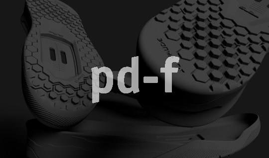 Detailansicht der Sohlen eines Mountainbikeschuhs.