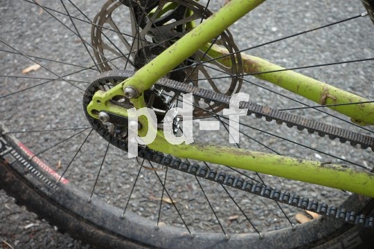 Scheibenbremsen und Zahnriemenantrieb sorgen für maximal zuverlässige Funktion von Antrieb und Verzögerung bei wenig Wartungsaufwand unterwegs.