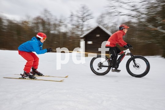Wer braucht noch einen Schlepplift, wenn es ein Fatbike mindestens genauso tut?