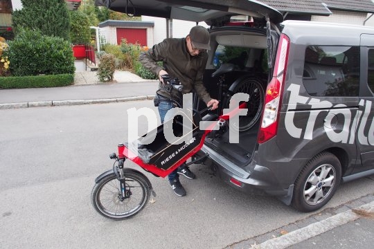 Kompakte Lastenräder wie das "Packster 40" von Riese & Müller passen sogar in handelsübliche Kombi-Pkw.
