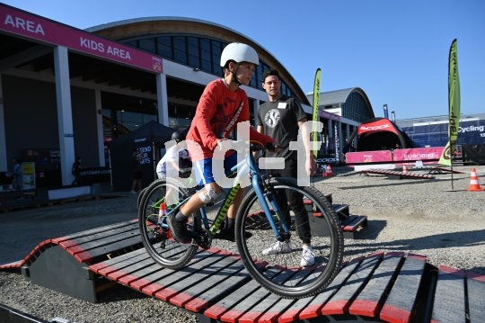 Die Bildunterschrift wird in Bälde eingefügt. Sie können uns aber gern auch per E-Mail oder Telefon kontaktieren, wir helfen gerne weiter.