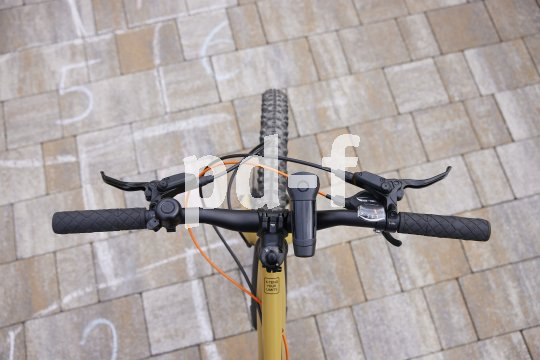 Kinderfahrrad mit Akku-Lampe und Klingel