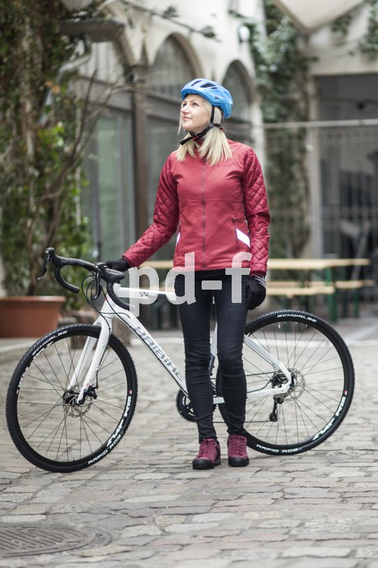 Die Bildunterschrift wird in Bälde eingefügt. Sie können uns aber gern auch per E-Mail oder Telefon kontaktieren, wir helfen gerne weiter.