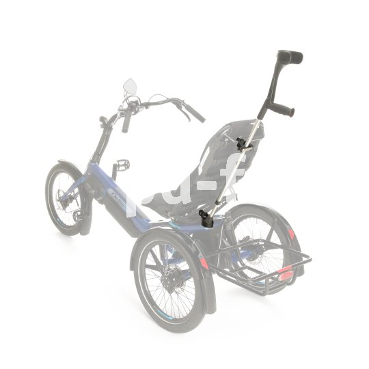 Die Bildunterschrift wird in Bälde eingefügt. Sie können uns aber gern auch per E-Mail oder Telefon kontaktieren, wir helfen gerne weiter. Eine Unterarmgehstütze an der Rückseite des Sitzes eines Liegedreirads.