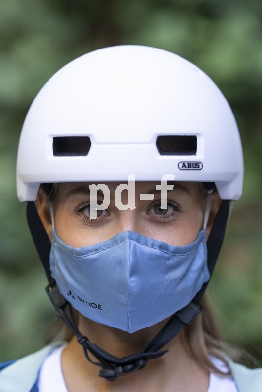 Gut geschützt gegen harte Schläge und feine Aerosole...