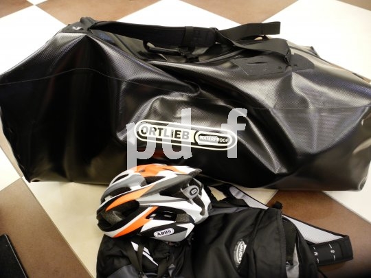 Wasserdichte Transporttaschen sind unterwegs eine hilfreiche Sache.