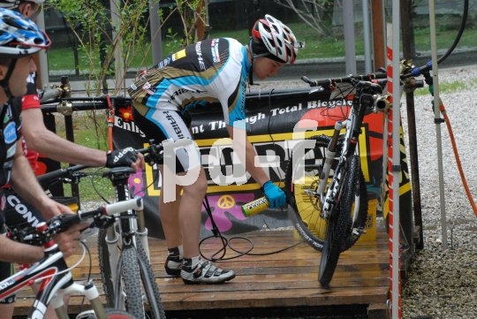 Die Bildunterschrift wird in Bälde eingefügt. Sie können uns aber gern auch per E-Mail oder Telefon kontaktieren, wir helfen gerne weiter.