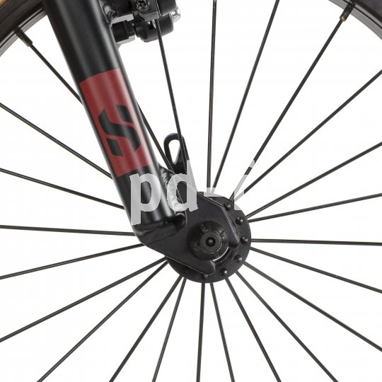 Erwachsene Technik an einem Rad für den Nachwuchs. Schnellspanner und radiale Speichung stehen auch einem Jugendrad gut zu Gesicht.