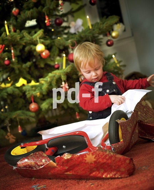 Nicht irgendeine Gabe: Ein Laufrad schenkt Bewegung, Gesundheit und Lebensfreude.