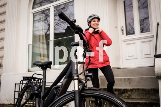 Ein Trekkingrad mit Bosch-Motor gibt es beim Hamburger Hersteller Stevens nun auch schon für zweitausend Euro.