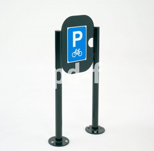 Ganz klar: Dies ist ein Fahrradparkplatz. Und zwar einer, an den sich ein gutes Rad hervorragend anlehnen und anschließen lässt.