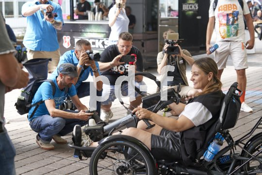 Die Bildunterschrift wird in Bälde eingefügt. Sie können uns aber gern auch per E-Mail oder Telefon kontaktieren, wir helfen gerne weiter.