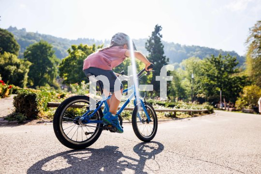 Die Bildunterschrift wird in Bälde eingefügt. Sie können uns aber gern auch per E-Mail oder Telefon kontaktieren, wir helfen gerne weiter.