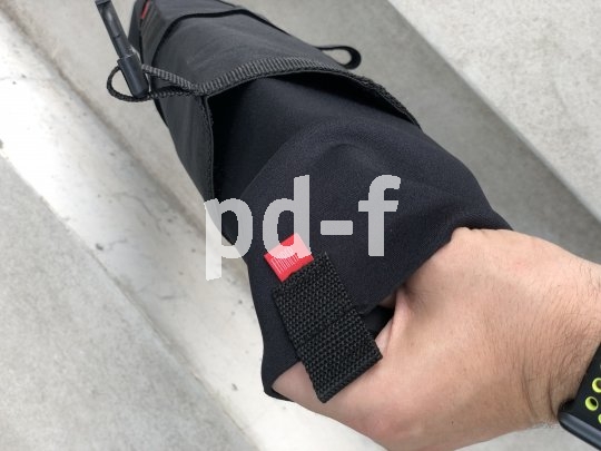 Die "Battery Bag" von Fahrer Berlin ist eine wasserdichte, gepolsterte Tasche für den häufig mitgeführten Zweitakku. Sie lässt sich sowohl auf dem Gepäckträger als auch am Rahmen besfestigen.