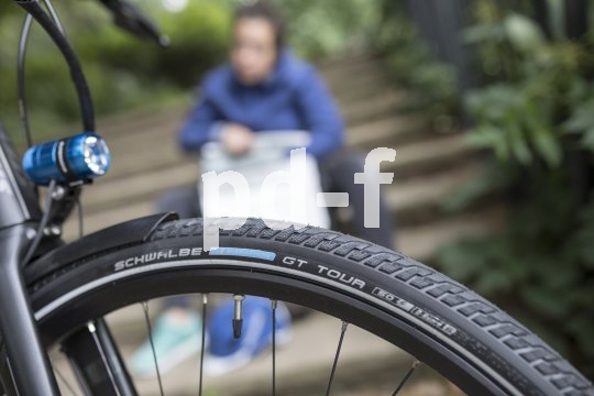 Prototypische Reiseradreifen: Der "Marathon GT Tour" wird durch eine "Dual-Guard"-Schutzschicht besonders pannensicher.