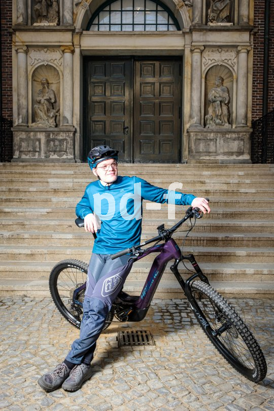 Die Bildunterschrift wird in Bälde eingefügt. Sie können uns aber gern auch per E-Mail oder Telefon kontaktieren, wir helfen gerne weiter.