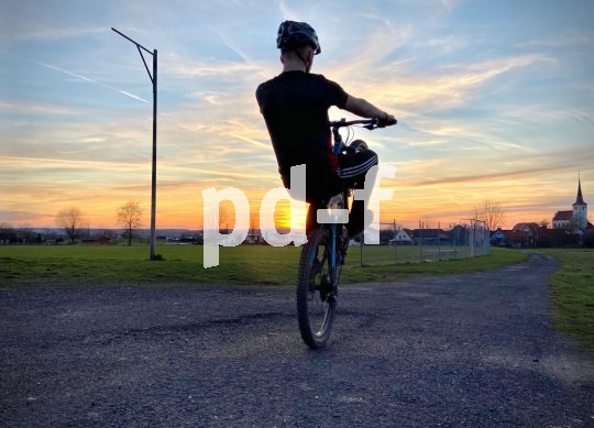 Die Bildunterschrift wird in Bälde eingefügt. Sie können uns aber gern auch per E-Mail oder Telefon kontaktieren, wir helfen gerne weiter.