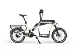 Freisteller eines Cargobikes in der Seitenansicht.